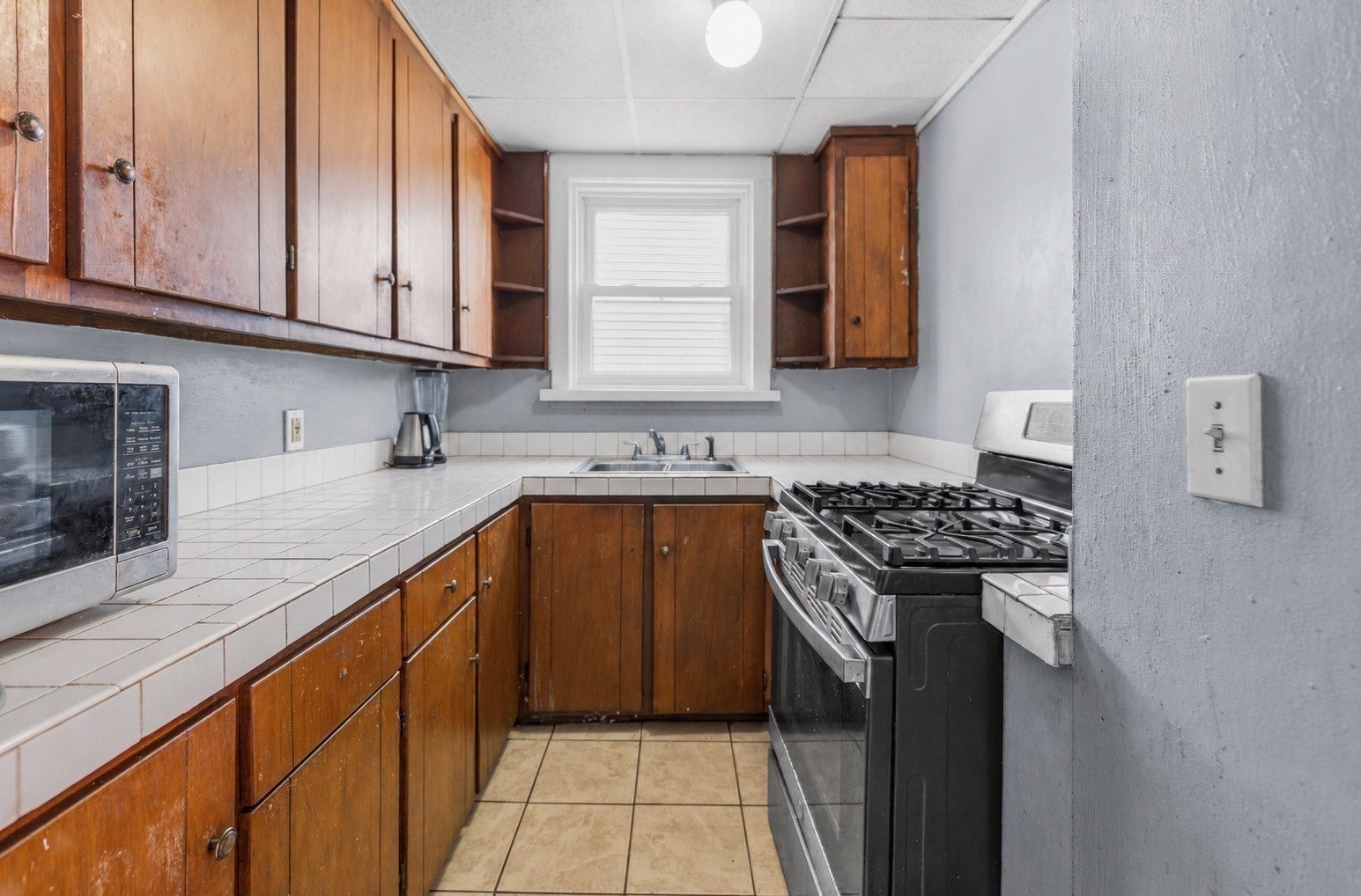 908 Plymouth Ave, Fall River, MA, 908 Plymouth Ave, Fall River, MA Photo #19