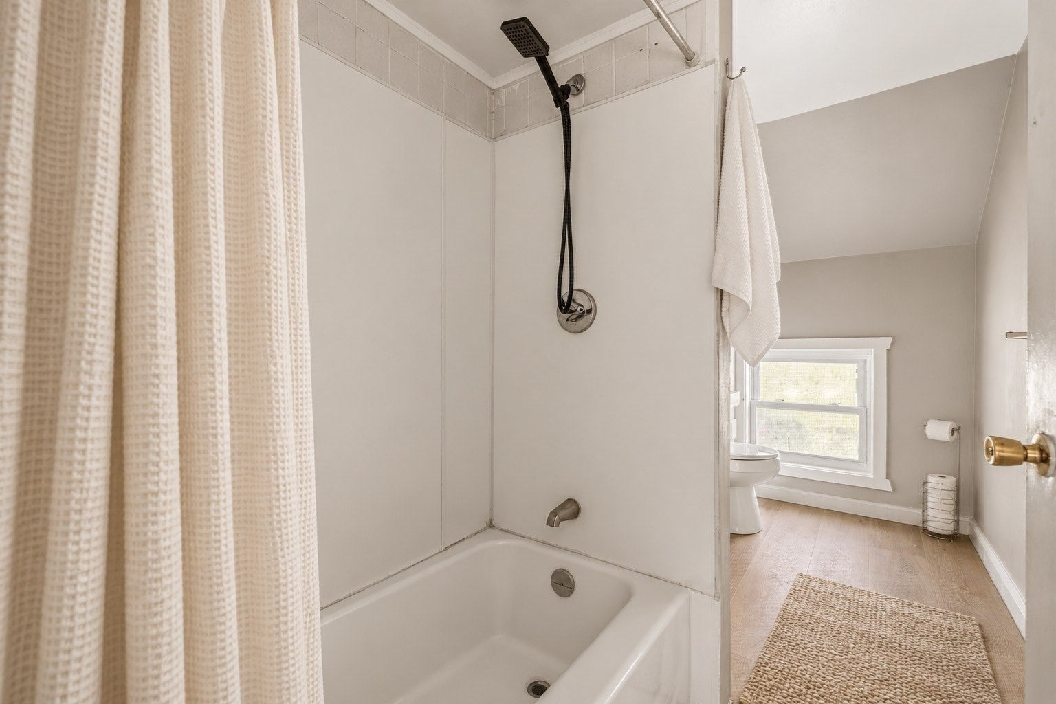 908 Plymouth Ave, Fall River, MA, 908 Plymouth Ave, Fall River, MA Photo #18