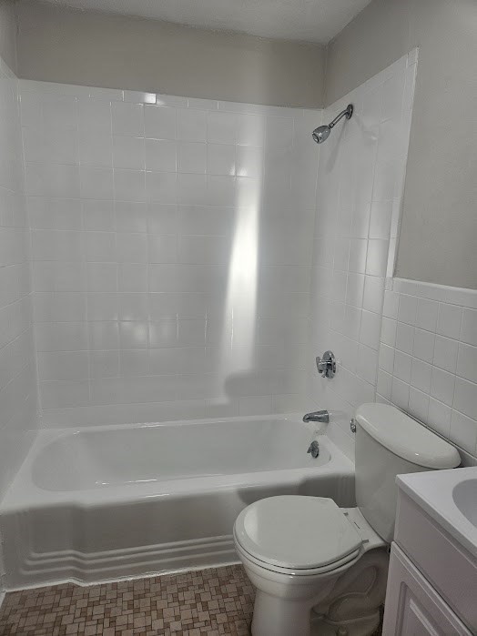 572 Cummins Highway 10