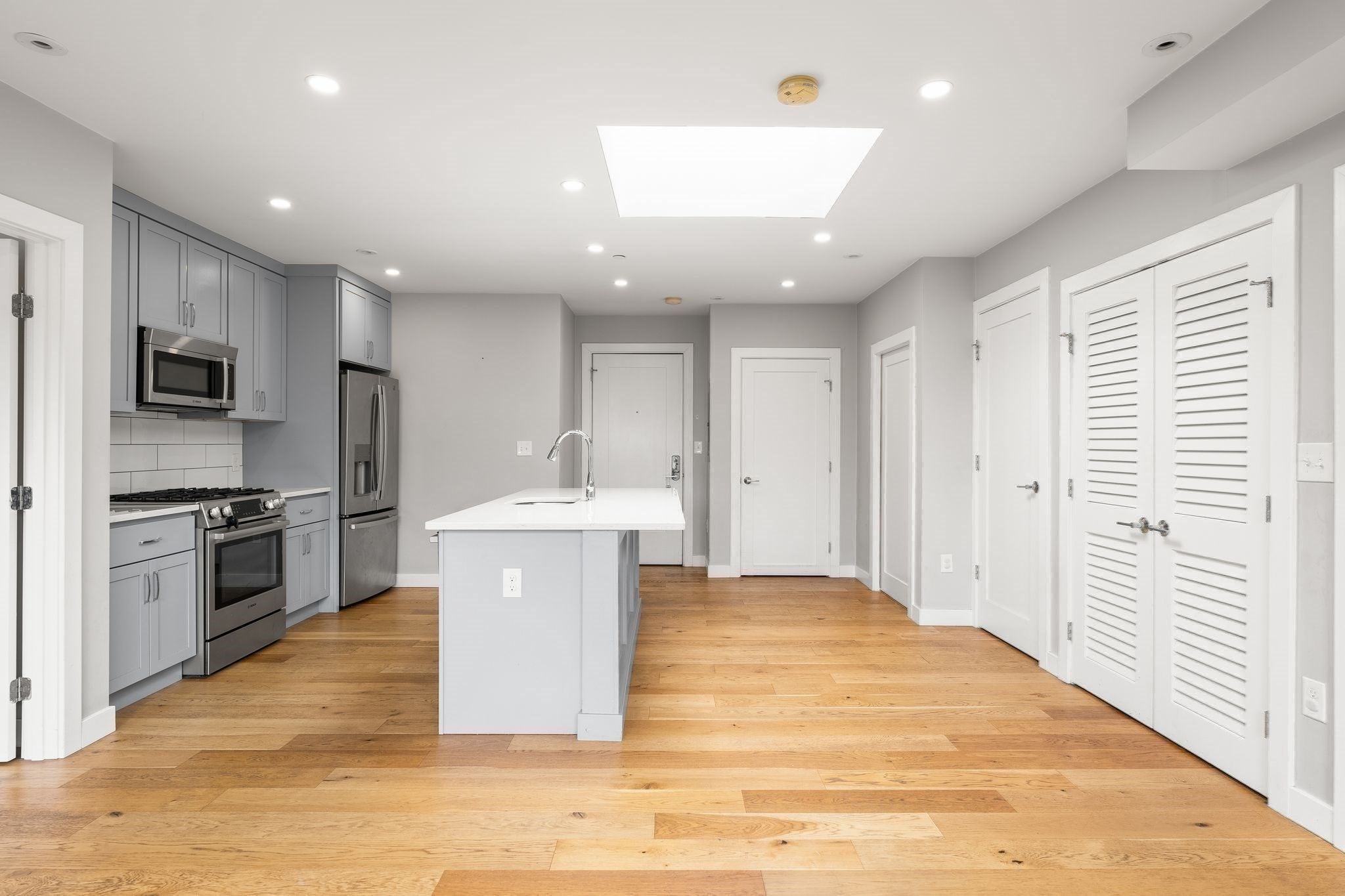 10-16 Everett St #402, Boston, MA, 10-16 Everett St #402, Boston, MA Photo #18