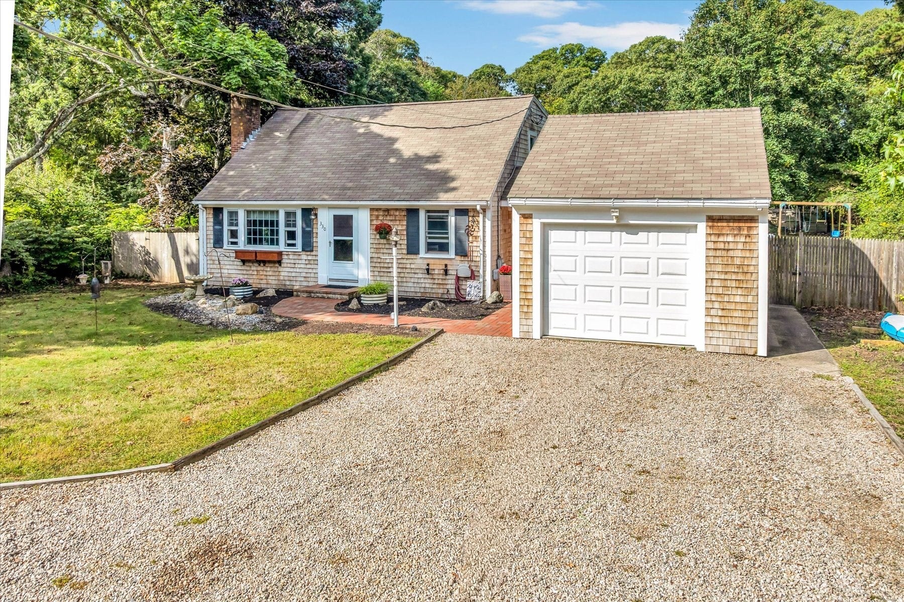 Photo of 330 Harwich Road, Brewster, MA