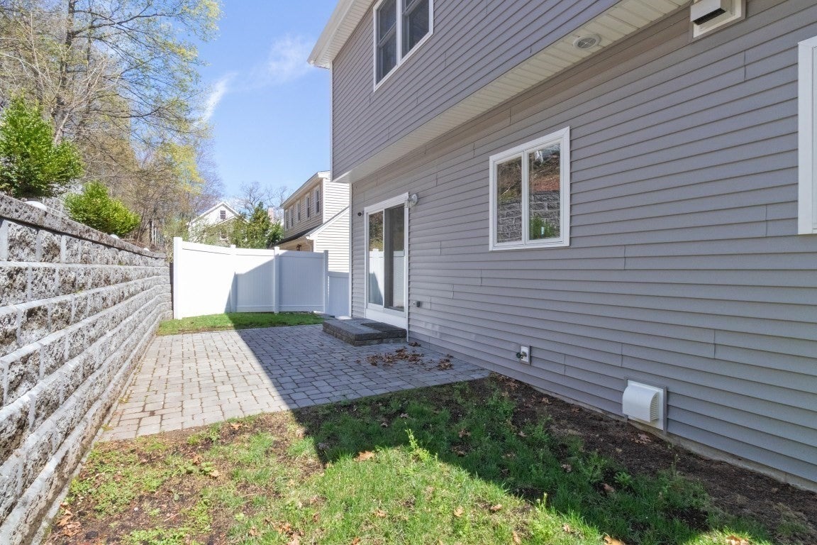 20 College Farm Rd, Waltham, MA, 20 College Farm Rd, Waltham, MA Photo #26