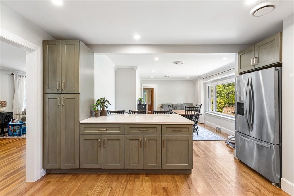 355 Pearse Rd, Swansea, MA, 355 Pearse Rd, Swansea, MA Photo #20