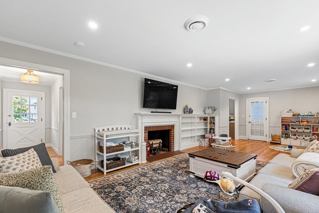 355 Pearse Rd, Swansea, MA, 355 Pearse Rd, Swansea, MA Photo #6