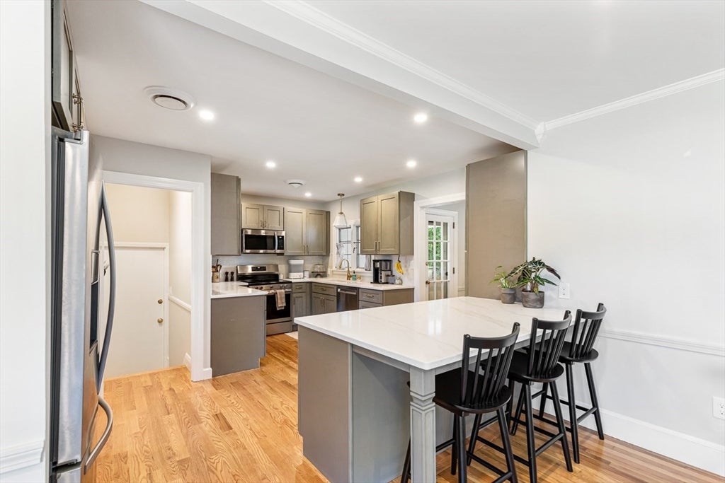 355 Pearse Rd, Swansea, MA, 355 Pearse Rd, Swansea, MA Photo #14