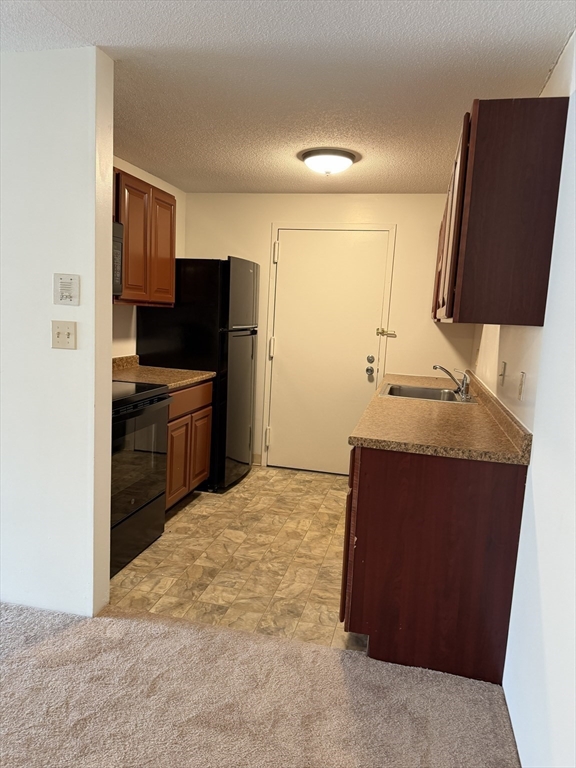 5 Village Rock Lane 22