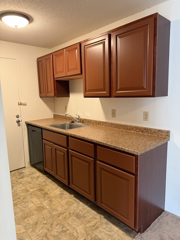 5 Village Rock Lane 22