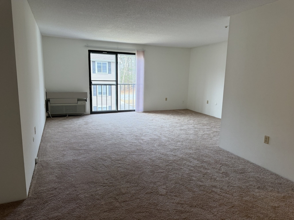 5 Village Rock Lane 22