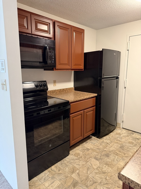 5 Village Rock Lane 22