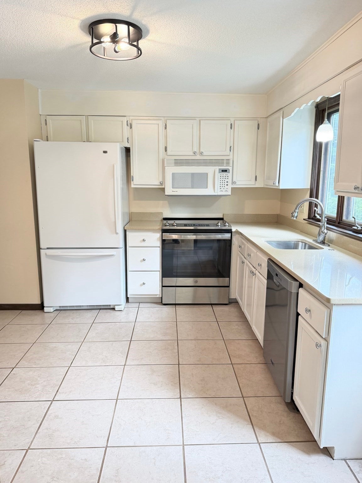 79 Porter Rd, East Longmeadow, MA, 79 Porter Rd, East Longmeadow, MA Photo #17