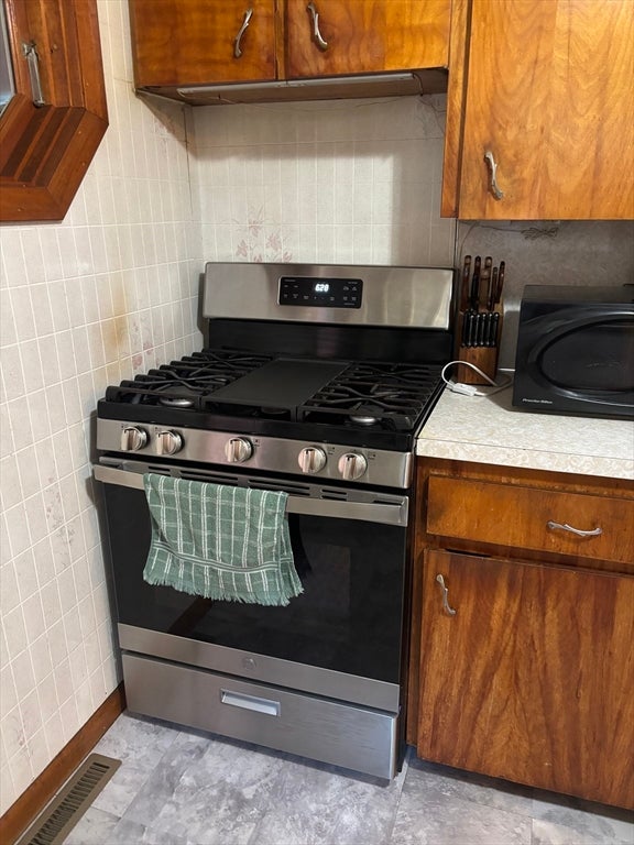 56 Eleventh Ave, Brockton, MA, 56 Eleventh Ave, Brockton, MA Photo #2