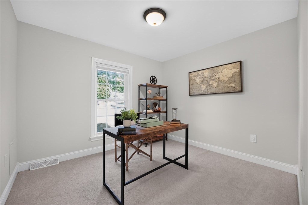 2 Leslie Court, Rockland, MA Photo #12
