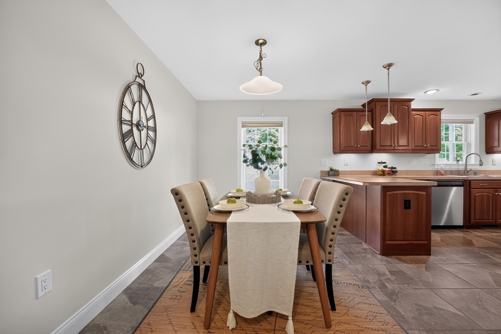 2 Leslie Court, Rockland, MA Photo #19