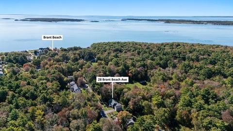 28 Brant Beach Ave Mattapoisett MA 02739