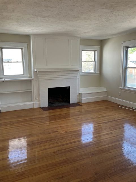 Photo of 1062 Pleasant St #2, Worcester, MA 01602 (MLS # 73513208)