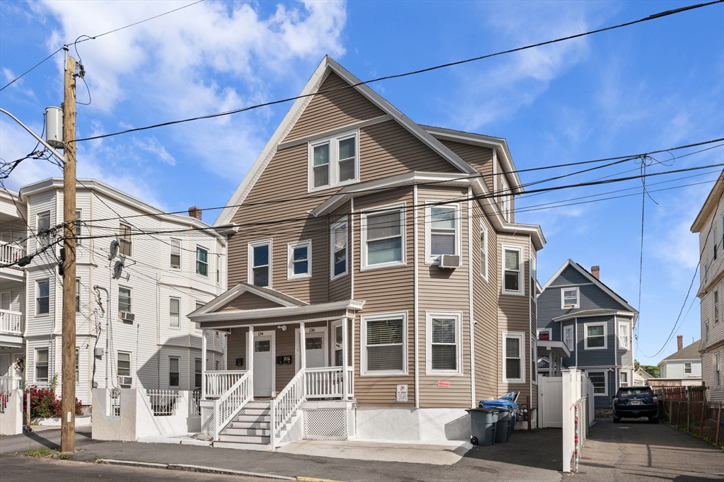 134-136 Boxford St