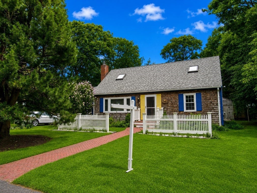 17 Cooper Rd, Falmouth, MA, 17 Cooper Rd, Falmouth, MA Photo #2