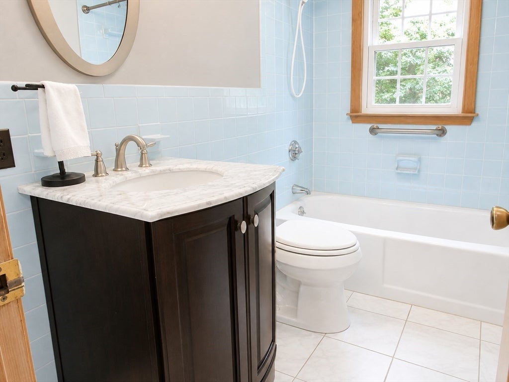 17 Cooper Rd, Falmouth, MA, 17 Cooper Rd, Falmouth, MA Photo #19