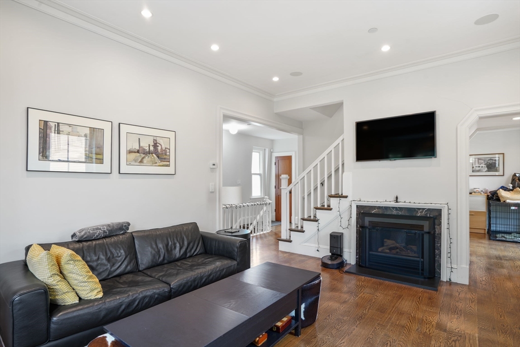 619 Franklin 2
