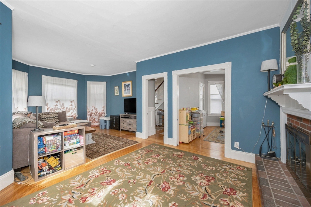 28 Wentworth Ave