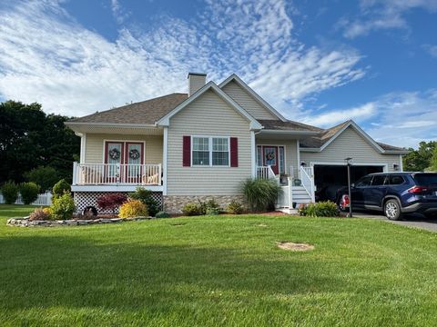 3064 Club House Dr Dighton MA 02715