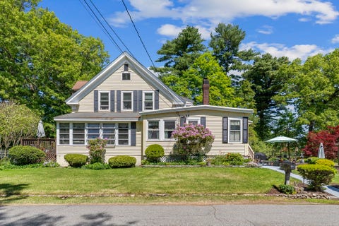 Photo of 14 Naylor Ave, Chelmsford, MA 01863 (MLS # 73535422)