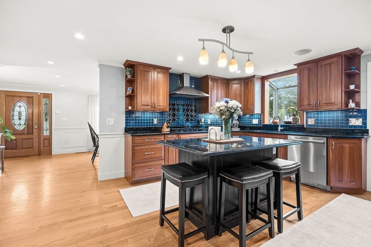 15 Millbrook Rd, Beverly, MA Photo #3