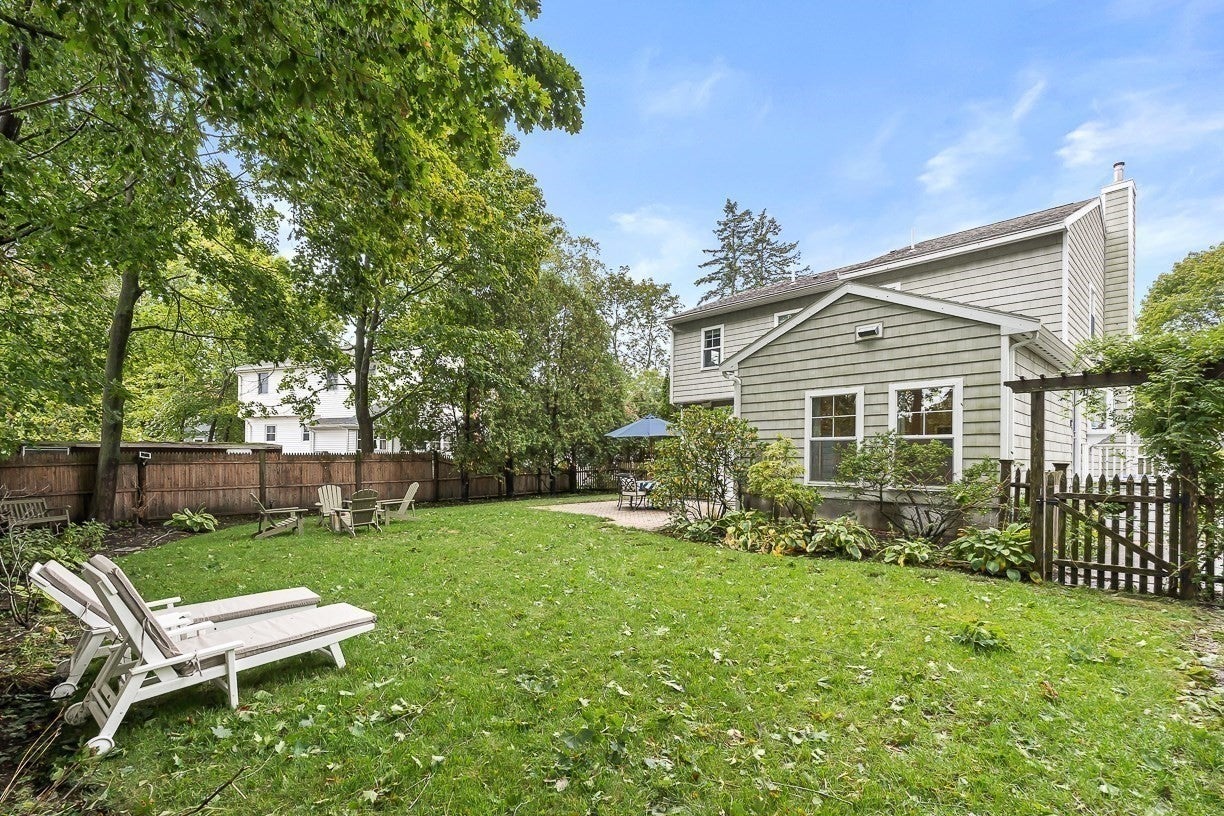 15 Millbrook Rd, Beverly, MA Photo #40