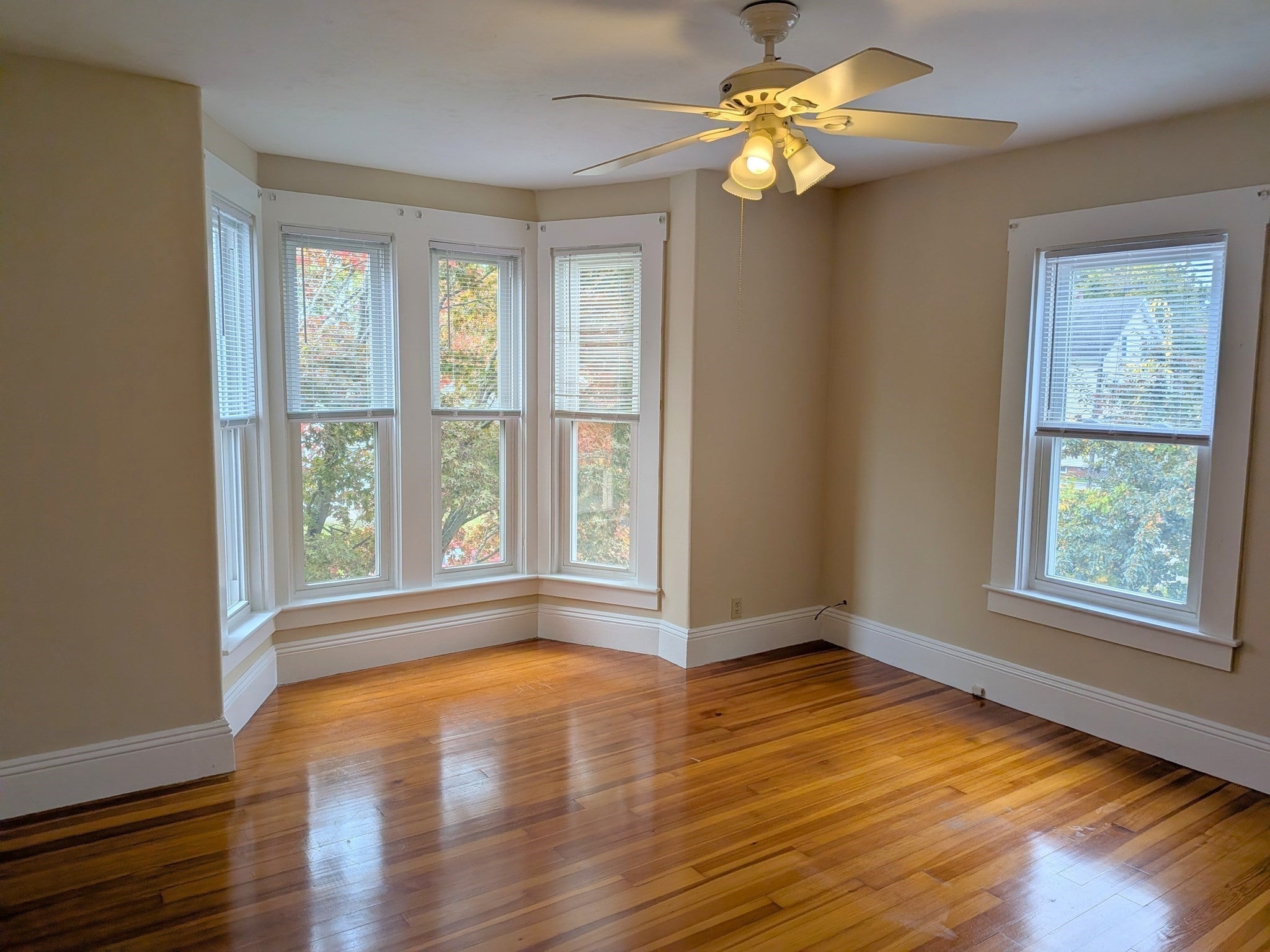 Photo of 30 Hope St, Attleboro, MA