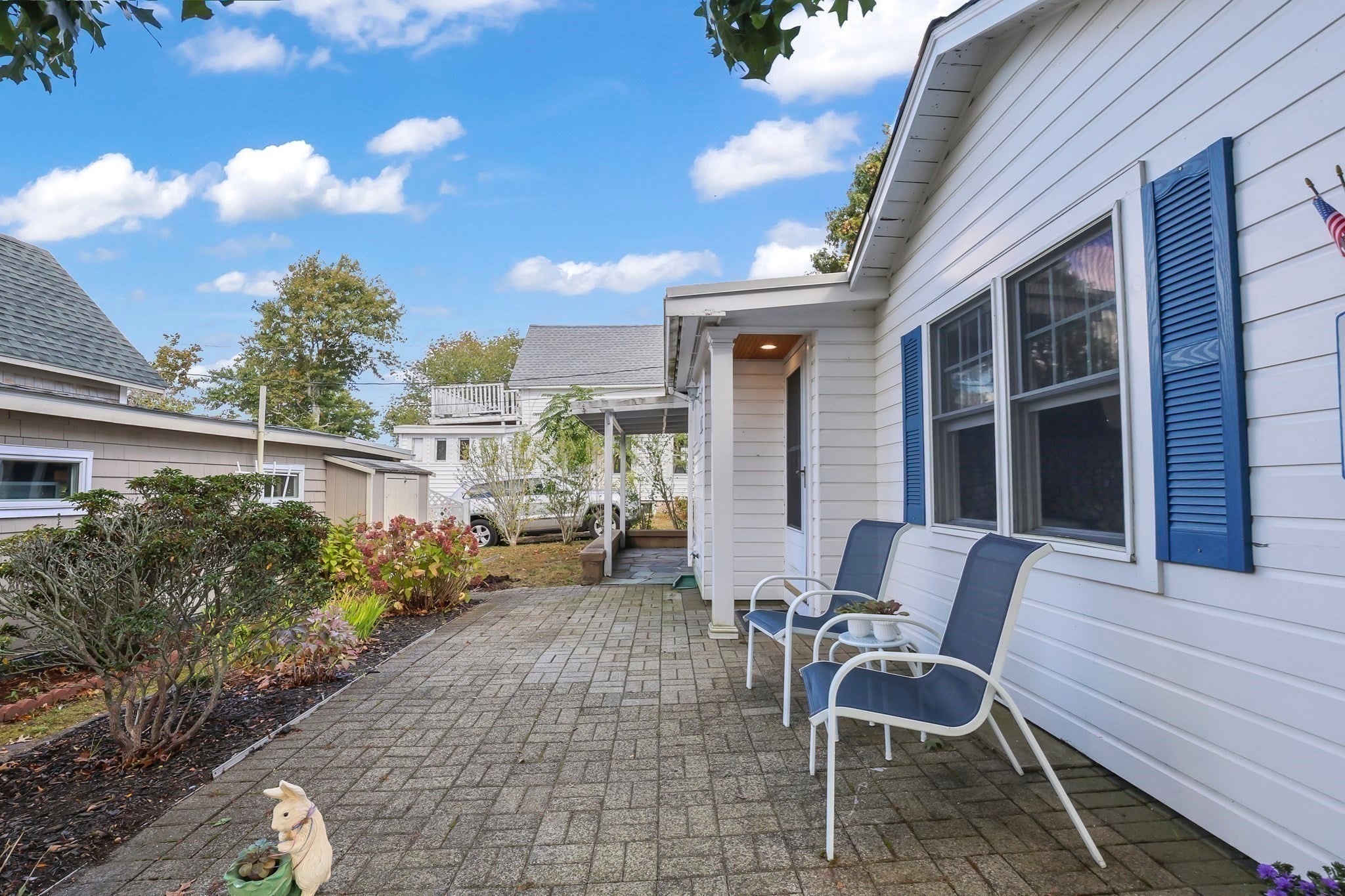 40B East Blvd