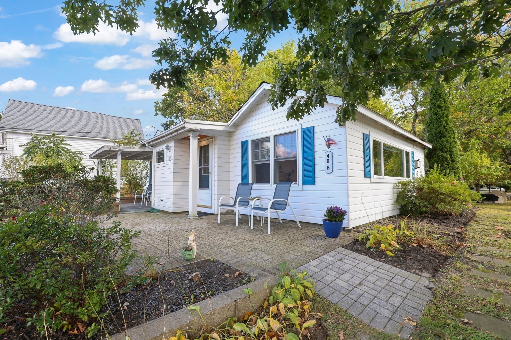 40B East Blvd