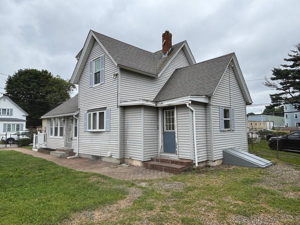 31 Woodward St, Worcester, MA, 31 Woodward St, Worcester, MA Photo #4