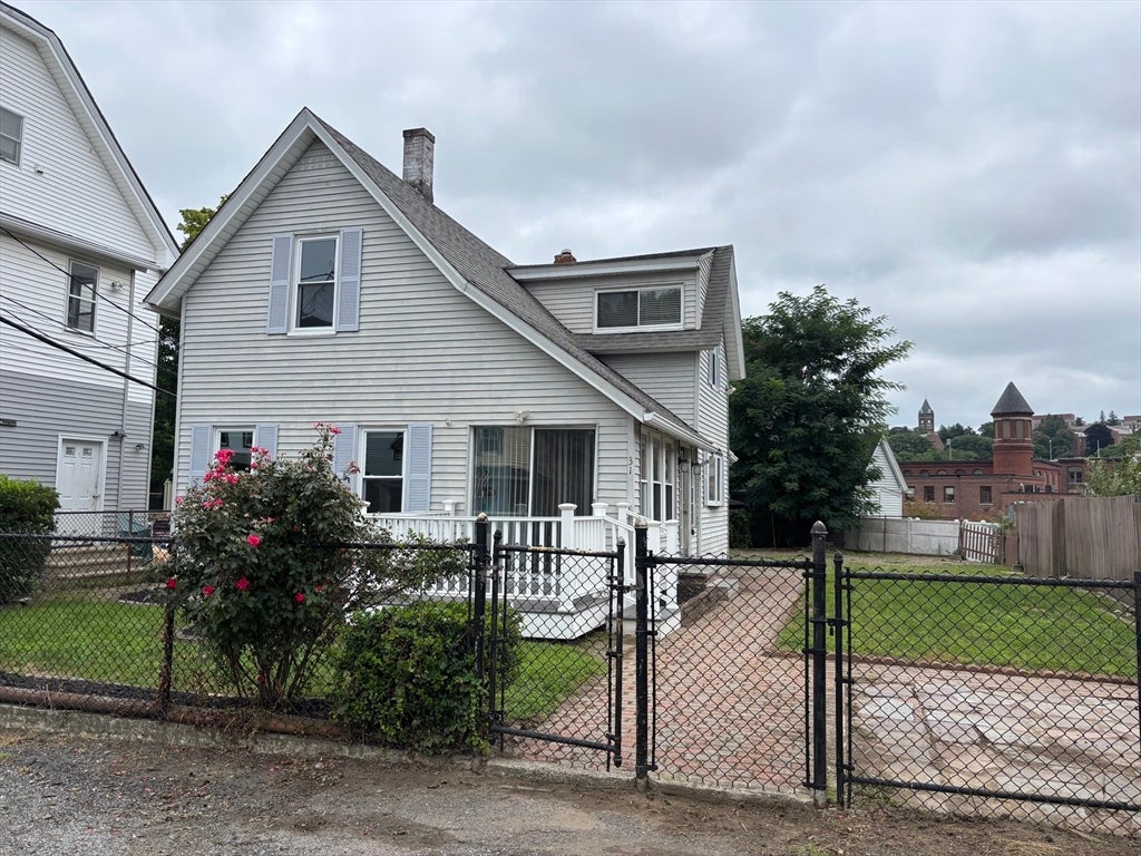 31 Woodward St, Worcester, MA, 31 Woodward St, Worcester, MA Photo #2