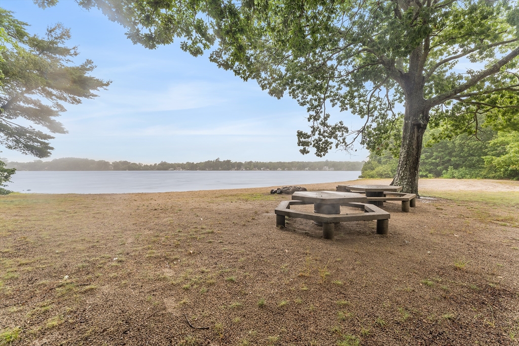 93 Annawon Dr, Halifax, MA Photo #28