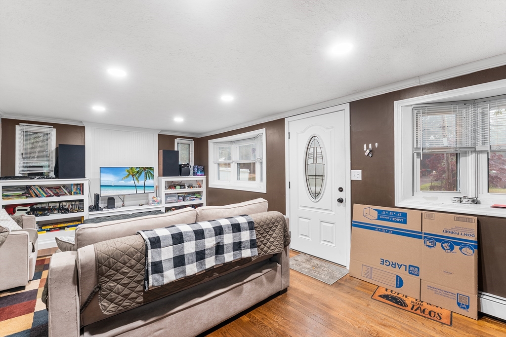 93 Annawon Dr, Halifax, MA Photo #6
