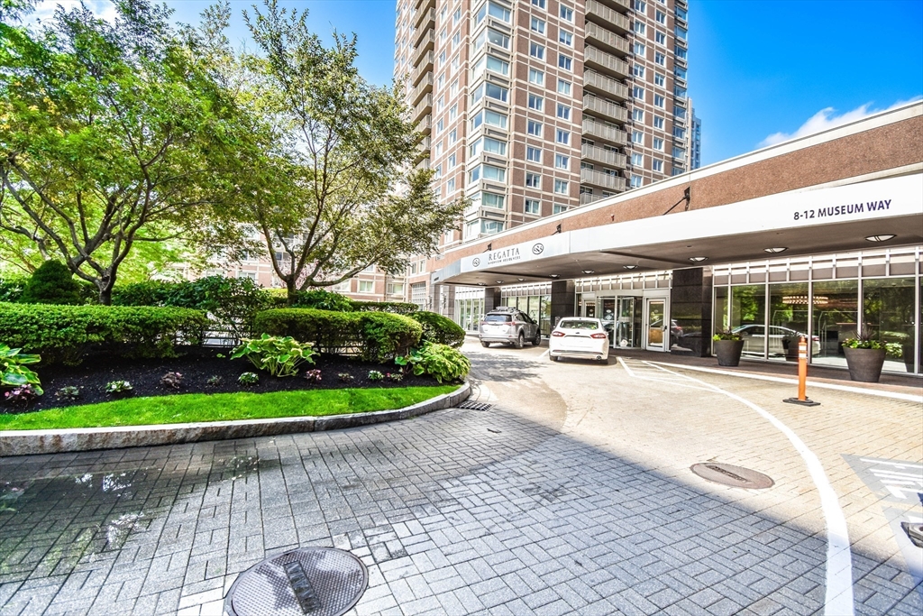 8-12 Museum Way 1126