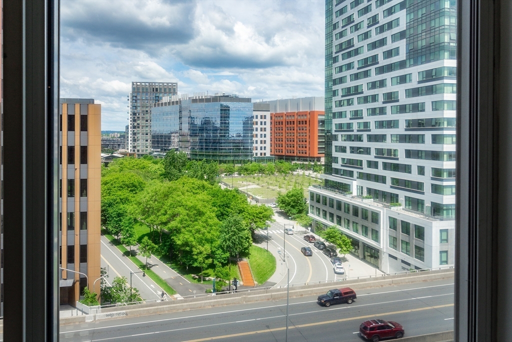 8-12 Museum Way 1126