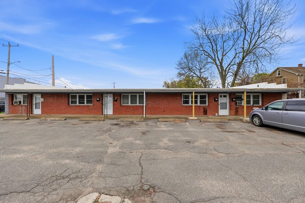 Photo: 50 Stevens St, Springfield, MA