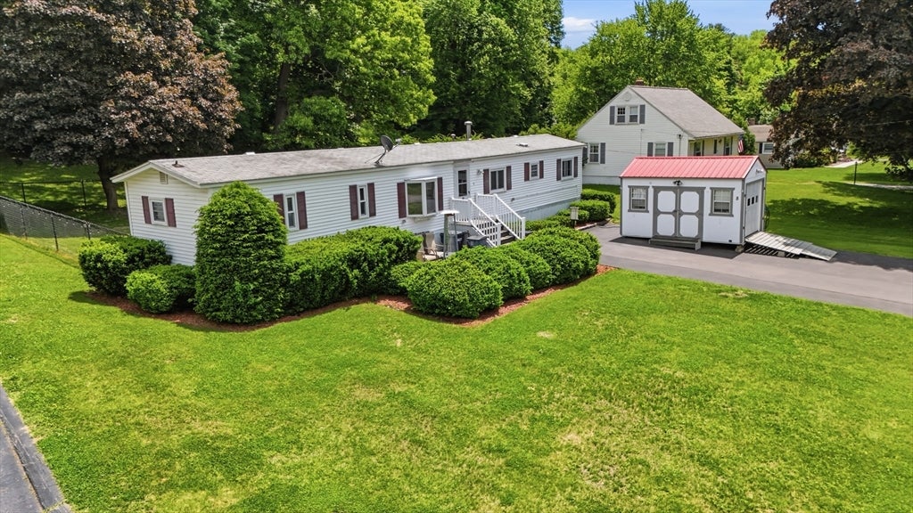 8 Donahue Lane