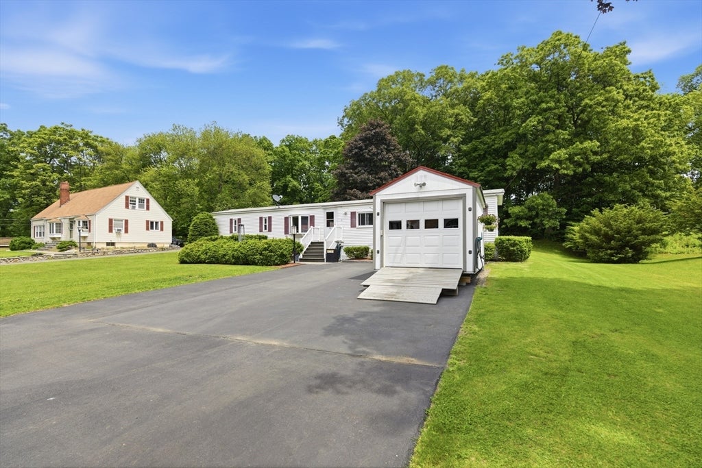 8 Donahue Lane