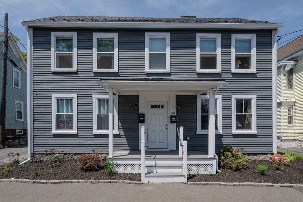 42 School St 2