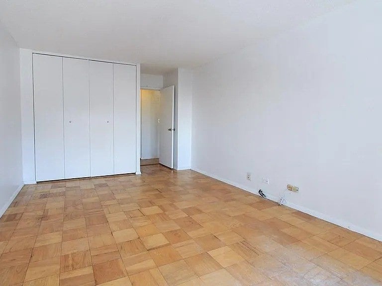 151 Tremont Street 22B