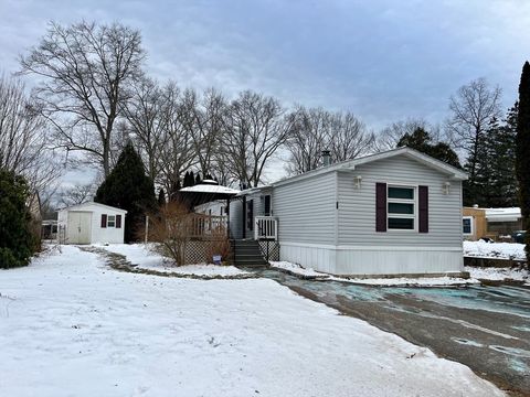 Photo of 20 Conestoga Trail, Brookfield, MA 01506 (MLS # 73462713)