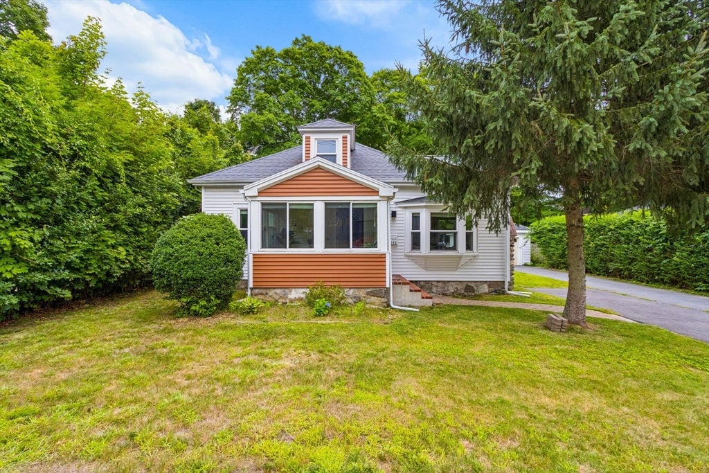 Photo of 142 S Main St, Sharon, MA