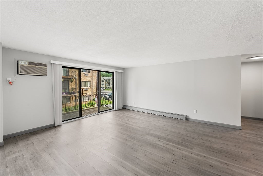 345 Pawtucket Blvd #14, Lowell, MA, 345 Pawtucket Blvd #14, Lowell, MA Photo #4