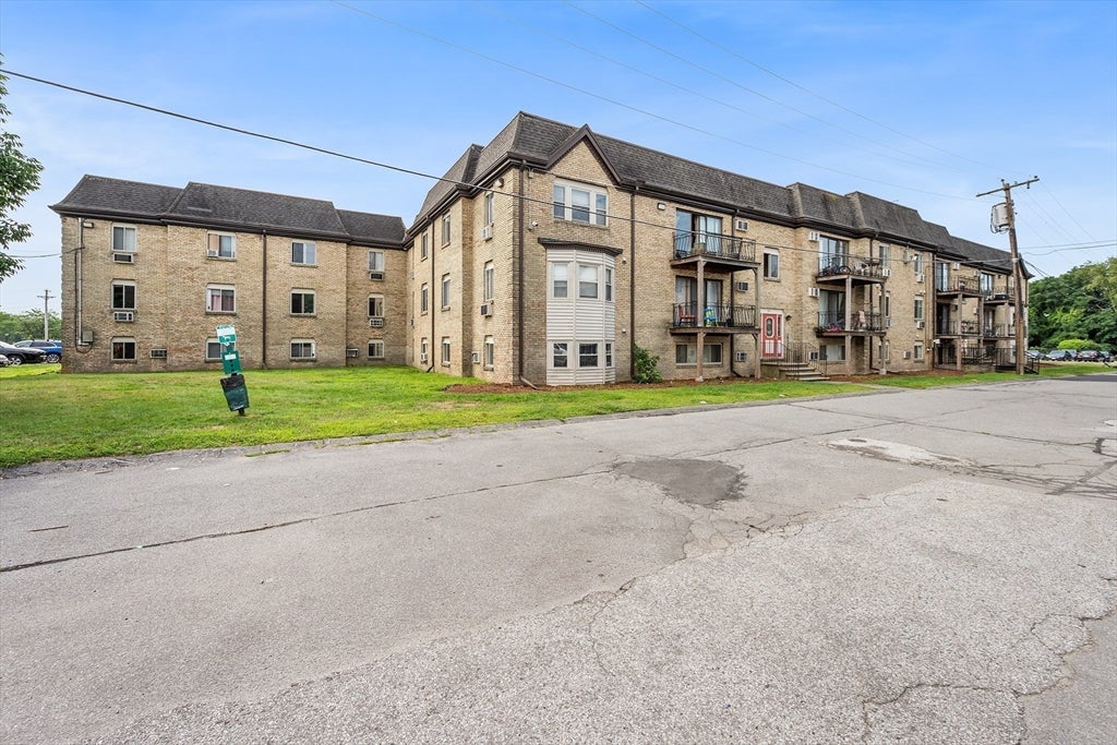 345 Pawtucket Blvd #14, Lowell, MA, 345 Pawtucket Blvd #14, Lowell, MA Photo #26