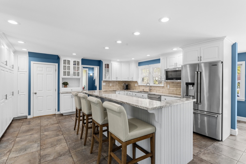 11 Highland Ave, Groveland, MA Photo #10
