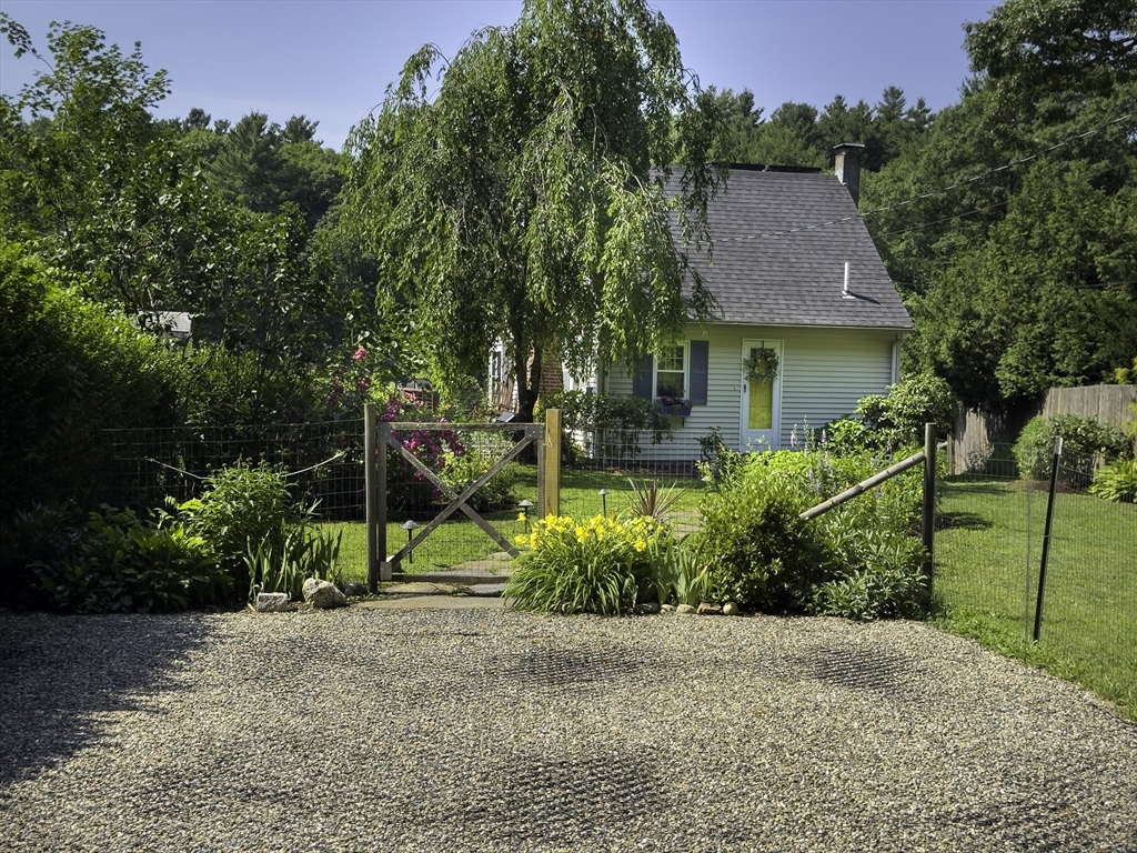 39 Leland Rd