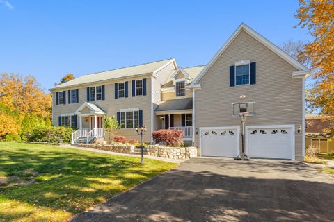 Photo of 6 Highview Ave, Bedford, MA 01730 (MLS # 73596595)