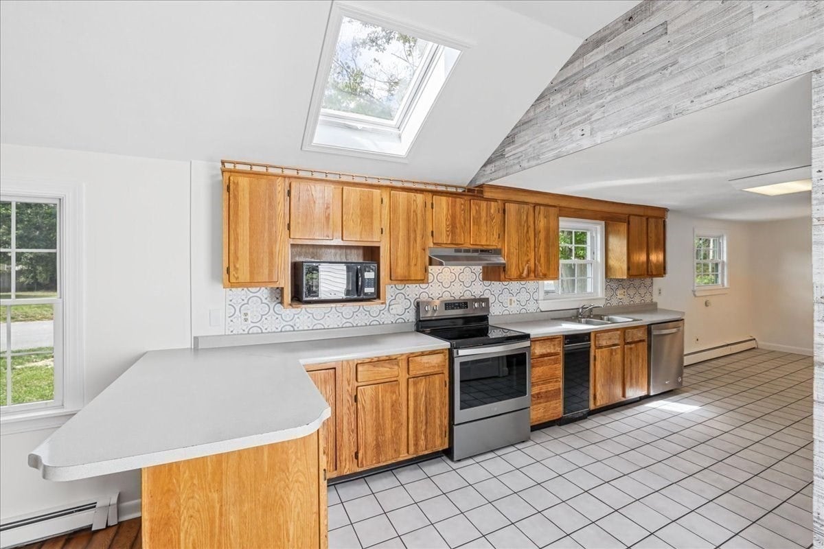 29 Bonneau Street, North Attleboro, MA Photo #11